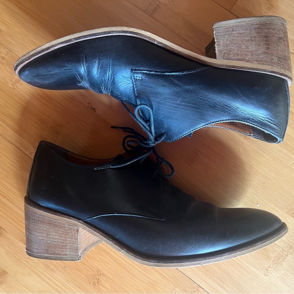 Everlane Black Leather Block Heel Oxfords